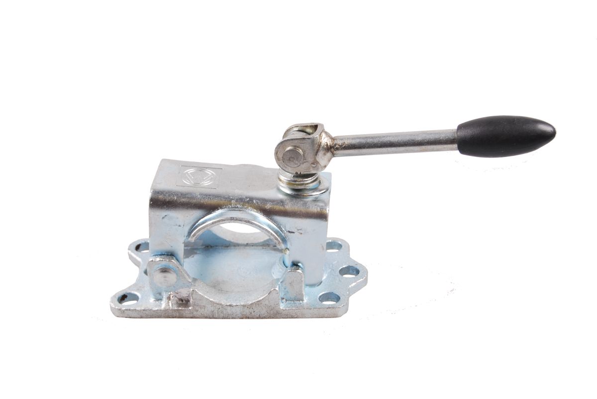 BÜNTE Klemmhalter, f. Stützrad/Stütze Ø 48 mm 6-Loch, m. Gelenkknebel, Lochabstand 50/105 mm BÜNTE Klemmhalter, f. Stützrad/Stütze Ø 48 mm 6-Loch, m. Gelenkknebel, Lochabstand 50/105 mm