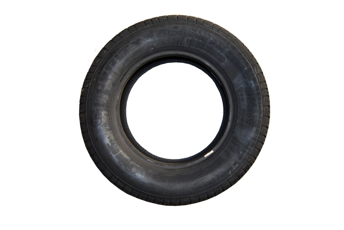 SECURITY Reifen 185/70R13, 93N, AW414, 650 kg, M+S Ø 590 x 189 mm, max. 2,7 bar SECURITY Reifen 185/70R13, 93N, AW414, 650 kg, M+S Ø 590 x 189 mm, max. 2,7 bar